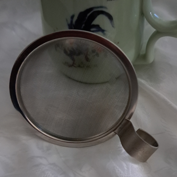 TEAOPIA TEA CUP EITH STRAINER - Picture 3 of 5